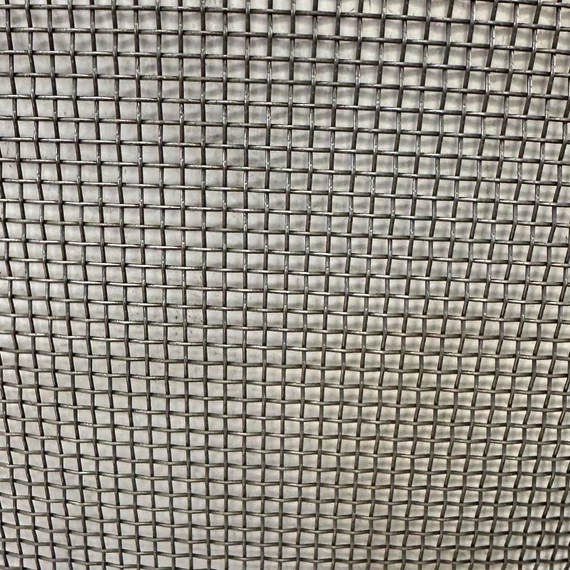 2,50 lyukbőség / 0,63 drótvastagság x 1530mm széles  ACÉL (RUGÓACÉL).