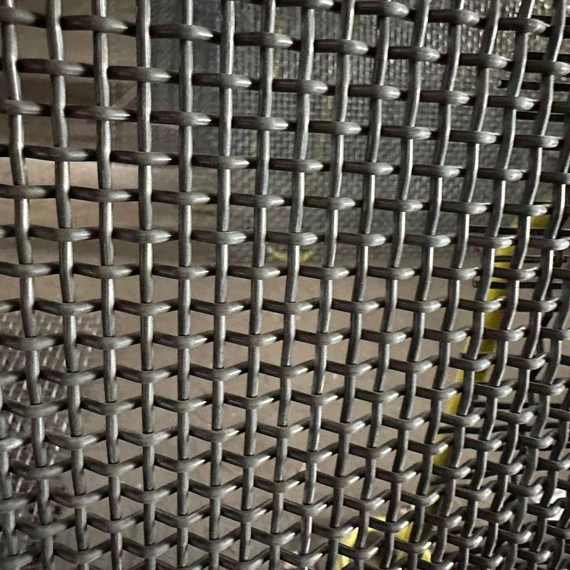 10,0 lyukbőség /3,20 drótvastagság x1300mm széles ACÉL (RUGÓACÉL)